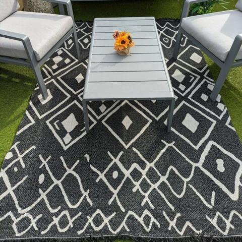 Black Fringed Aztec Indoor Outdoor Rug - Black / 150cm