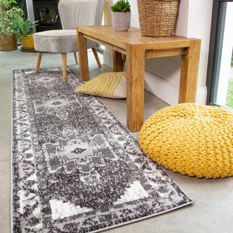 Black Transitional Living Room Rug - Black / 240cm