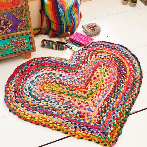 Chindi Recycled Cotton Braided Heart Shaped Rug - Natural