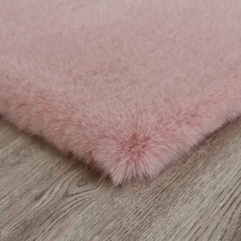 Deluxe Faux Fur Rug - Pink