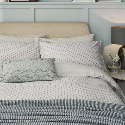 Edie Organic Cotton Bedding and Pillowcase By Murmur in Lough Green