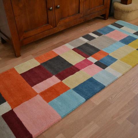 Estella Domino Geometric Wool Runner Rugs in 83901 Multi