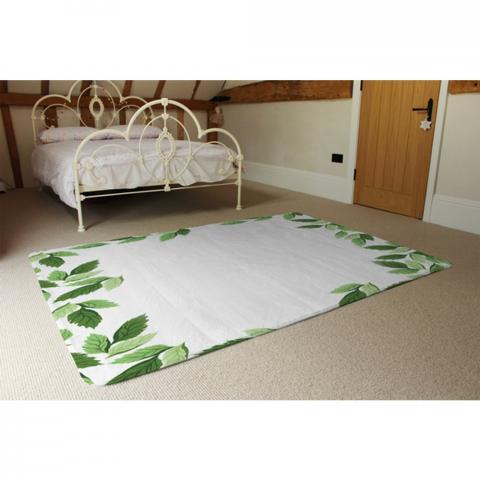 Green Border Designer Rug - Green / 230cm