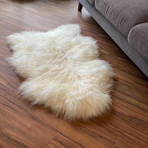 Icelandic Sheepskin Rugs in Natural Ivory