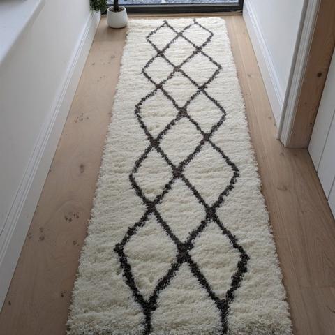 Ivory Moroccan Trellis 4cm Shaggy Rug - Ivory / 240cm