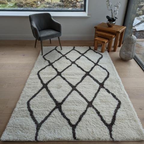 Ivory Moroccan Trellis 4cm Shaggy Rug - Ivory / 150cm