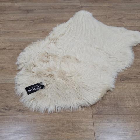 Long Wool Faux Sheepskin Rug - Liene