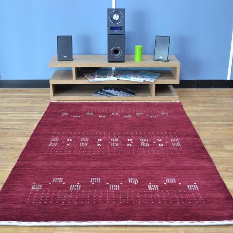 Lori Wool Rugs in Burgundy