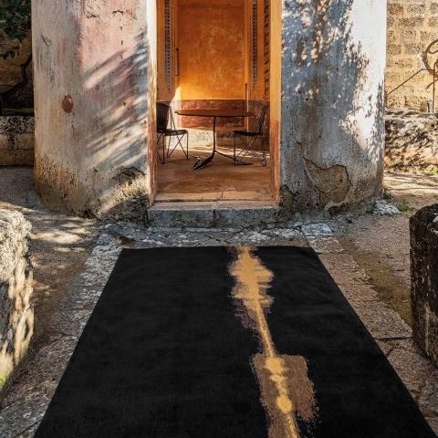 Louis De Poortere Designer Linares Rugs in 9055 Black