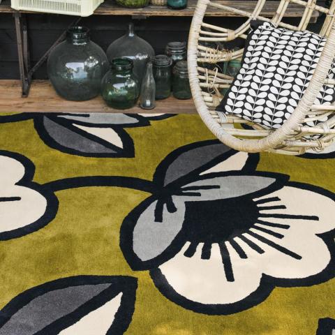 Passion Flower Rugs 59607 in Olive by Orla Kiely