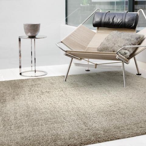 Payton Shaggy Soft Shimmer Rugs in Mink Beige