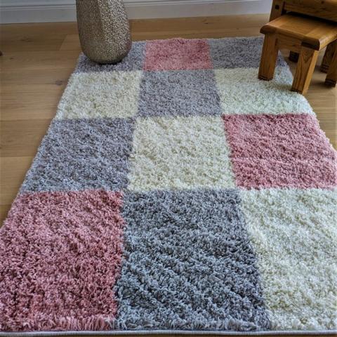 Pink Patchwork Shaggy Rug - Oslo - Pink / 150cm / 80cm