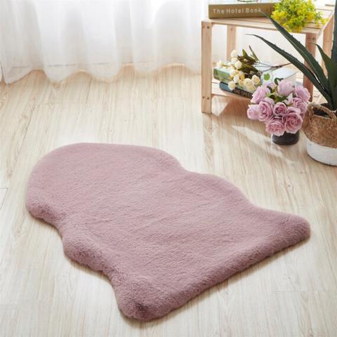 Rabbit Faux Fur Rug - Dusky Pink / 90cm