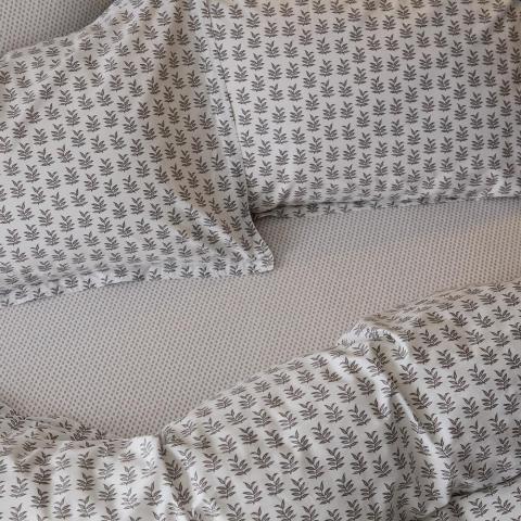 Rae Leaf Fitted Sheet By Murmur in Heather Grey