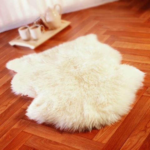 SHEEPSKIN RUGS - NEW ZEALAND QUALITY IVORY