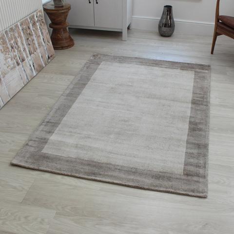 Smoke Putty Blade Border Rug 