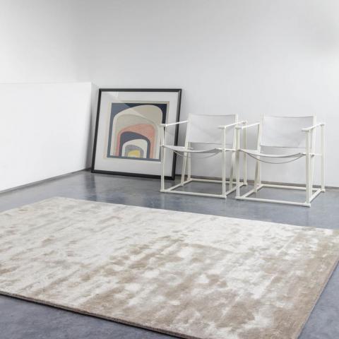 Uni Reflect Rugs 203 001 900 in Taupe by Ligne Pure