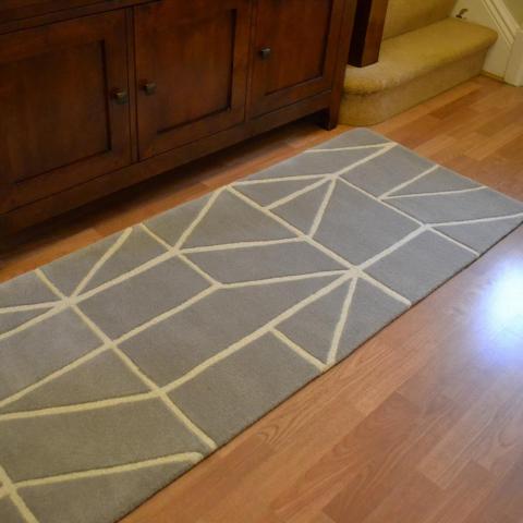 Viso Geometric Rugs in 24004 Steel Grey by Scion