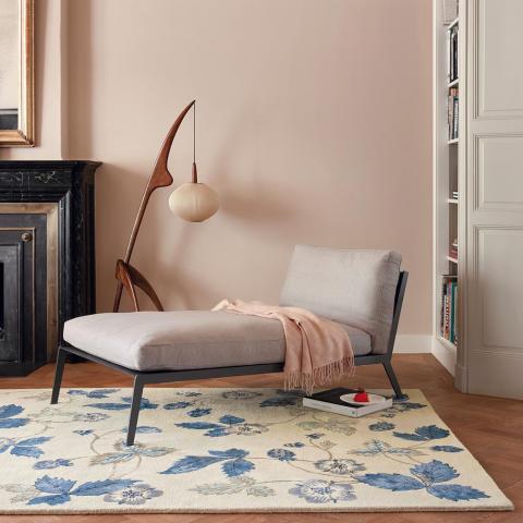 Wild Strawberry Rugs 38108 by Wedgwood