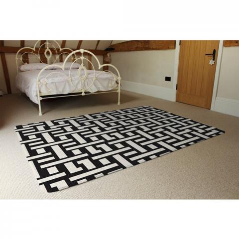 Woven Pattern Designer Rug - Black / 230cm